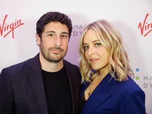 Supporting image for story: American Pie star Jason Biggs recalls hiding alcohol addiction from his wife