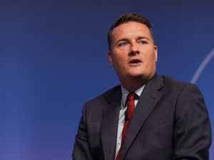 Supporting image for story: Starmer issues last-ditch appeal as thousands of doctors to strike