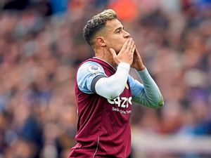 Supporting image for story: Unai Emery believes Aston Villa's Philippe Coutinho can find top form again