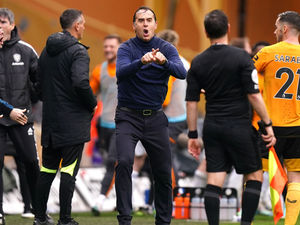 Supporting image for story: Wolves boss Julen Lopetegui frustrated at refereeing errors