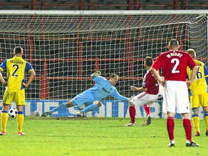 Supporting image for story: Pictures and analysis of Wrexham 2 Harriers 1