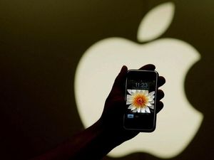 Supporting image for story: Just how different was the original iPhone to today’s smartphones?