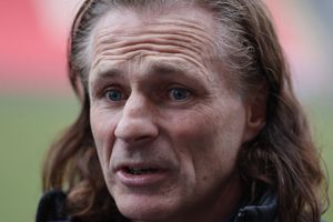 Supporting image for story: ‘I’d kick my own team-mate’ - Gareth Ainsworth on Shrewsbury’s attitude to defending