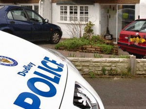 Supporting image for story: Accused made 'no attempt' to save wife