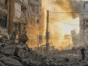 Supporting image for story: Hospital bombed as Israeli air strike cuts off highway linking Lebanon and Syria