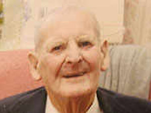 Supporting image for story: Ex-Dunkirk veteran dies aged 100