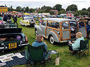 Supporting image for story: Rally proves real crowd puller