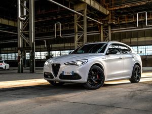 Supporting image for story: Alfa Romeo adds to Stelvio line-up with new Veloce Ti