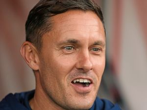 Supporting image for story: Shrewsbury Town boss Paul Hurst hails players after Sunderland link