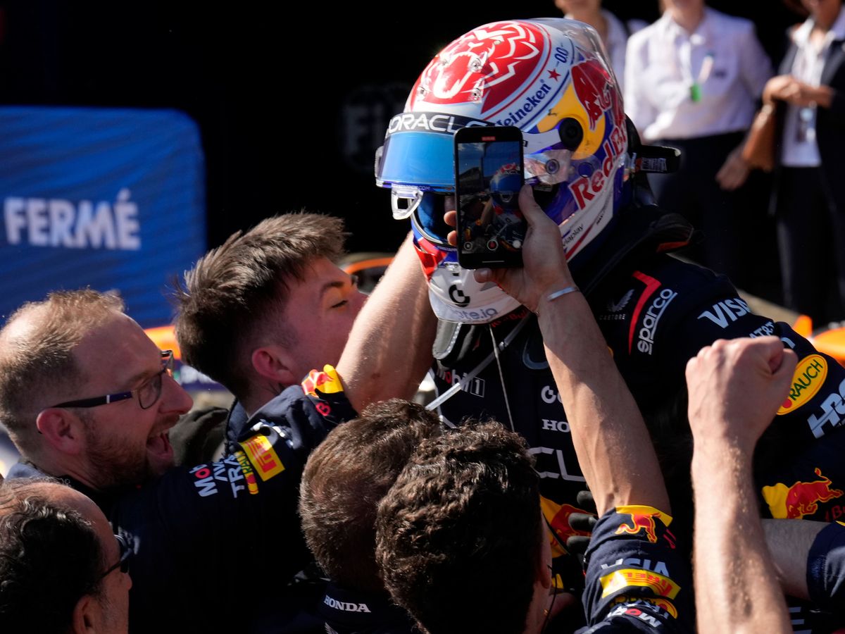 Max Verstappen wins Emilia Romagna GP after superb early move on Oscar Piastri