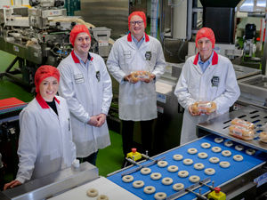 Supporting image for story: Floss is a rising star at bakery 