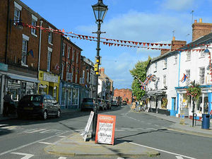 Supporting image for story: Ellesmere road signs making streets 'dangerous'