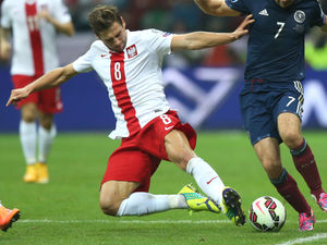 Supporting image for story: Reports: West Brom in talks for shock loan move for PSG midfielder Grzegorz Krychowiak