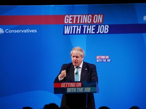 Supporting image for story: Chancellor defends PM amid criticism of Ukraine war and Brexit comparison