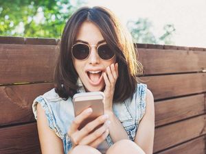 Supporting image for story: Want to curb your spending? Then put your smartphone away, scientists say