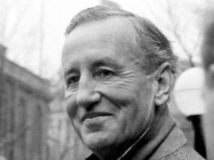 Supporting image for story: New editions of original Bond novels to be released under Ian Fleming imprint