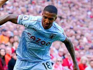 Supporting image for story: Aston Villa to decide next week on Ashley Young contract offer