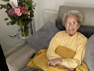 Supporting image for story: 'She was my best friend': Tipton Twin Lil pays tribute to sister Doris