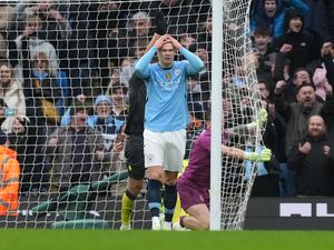 Supporting image for story: Erling Haaland penalty saved by Jordan Pickford as Man City’s troubles continue