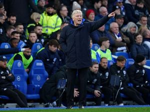 Supporting image for story: They don’t look great – David Moyes sweats on Calvert-Lewin and Mangala injuries