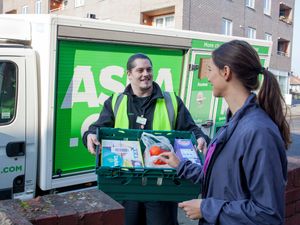 Supporting image for story: Asda in recruitment drive for 15,000 Christmas workers