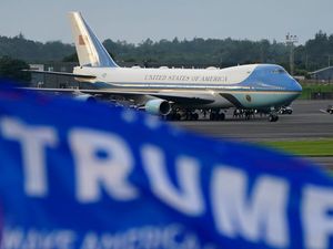 Supporting image for story: Get your act together on immigration, Trump tells Europe as he lands in Scotland