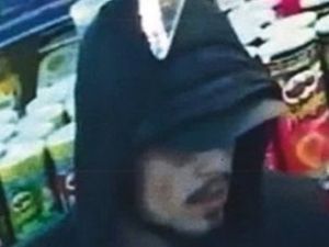 Supporting image for story: Police hunt hammer-wielding thief threatens shop staff