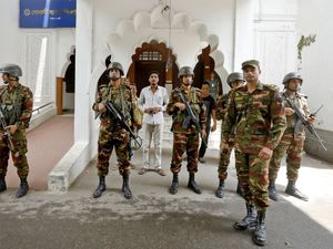 Supporting image for story: Bangladesh’s chief justice resigns as Yunus-led interim government starts work