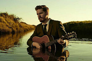 Supporting image for story: John Smith to headline Birmingham's Glee Club tonight