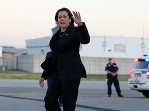 Supporting image for story: Harris calls Trump ‘irresponsible’ for spreading Helene misinformation