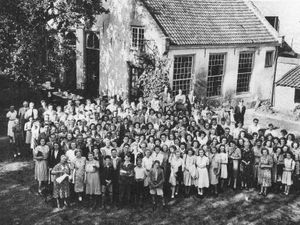 Supporting image for story: Big welcome as Shrewsbury went Dutch