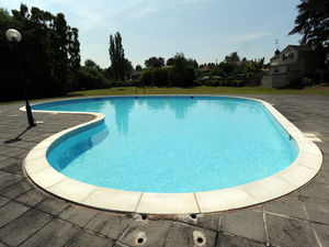 Supporting image for story: Holiday axe for Market Drayton outdoor pool met with dismay