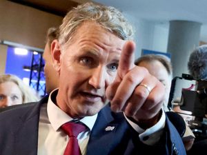 Supporting image for story: Far-right success in German votes piles new pressure on Scholz’s coalition