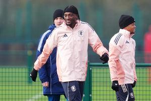 Supporting image for story: Gallery: Tammy Abraham back in training after re-signing for Aston Villa