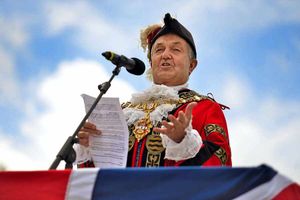 Supporting image for story: What it's like to... Be a mayor