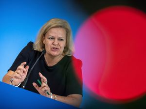 Supporting image for story: Germany expands controls at borders to stem migration and extremism risks