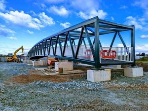 Supporting image for story: Massive bridge to be lifted into place over A5 at Oswestry next week