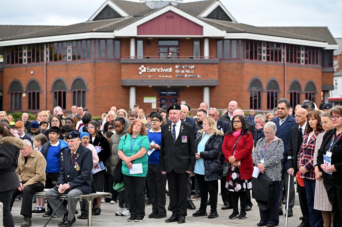 Community comes together in Sandwell for poignant commemoration event to mark anniversary of VE Day