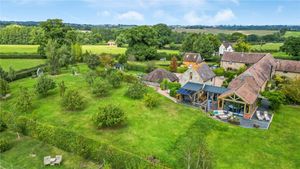 Extensive gardens at The Owl House, picture: Rightmove and Nock Deighton