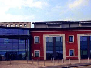 Supporting image for story: Stalker who called, messaged and visited woman's home ordered to do unpaid work