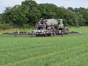 Garth Farming runs Vogelsang’s BlackBird trailing shoe slurry applicator.