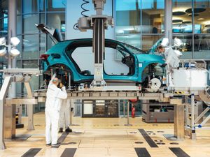 Supporting image for story: Semiconductor crisis could cost the car industry $210bn in lost revenue this year