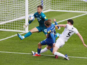 Supporting image for story: Shrewsbury 2 Oxford 3 - Player Ratings 