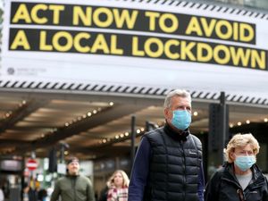 Supporting image for story: Circuit-breaker needed now in England to halt spread of Covid-19, say experts