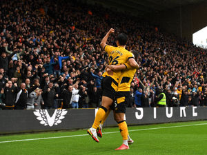 Supporting image for story: Dave Edwards: Hwang Hee-chan can be Wolves’ answer