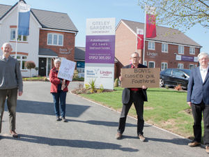 Supporting image for story: Footpath removal is 'betrayal', say campaigners