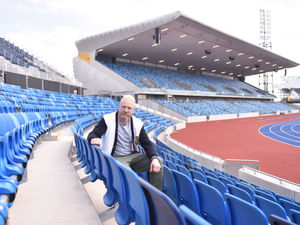 Supporting image for story: Track star Iwan Thomas is wowed by Birmingham's revamped stadium