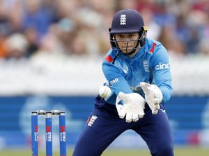 Supporting image for story: England wicketkeeper Amy Jones keen to embrace challenging conditions in the UAE