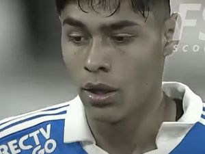 Supporting image for story: WATCH: Best bits of Wolves' Chilean target Dario Osorio 