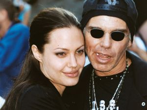 Supporting image for story: Billy Bob Thornton says he and Angelina Jolie never wore blood vial necklaces